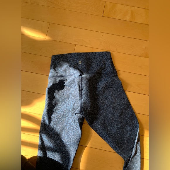 Lululemon Blue Pattern Leggings - Picture 2 of 3